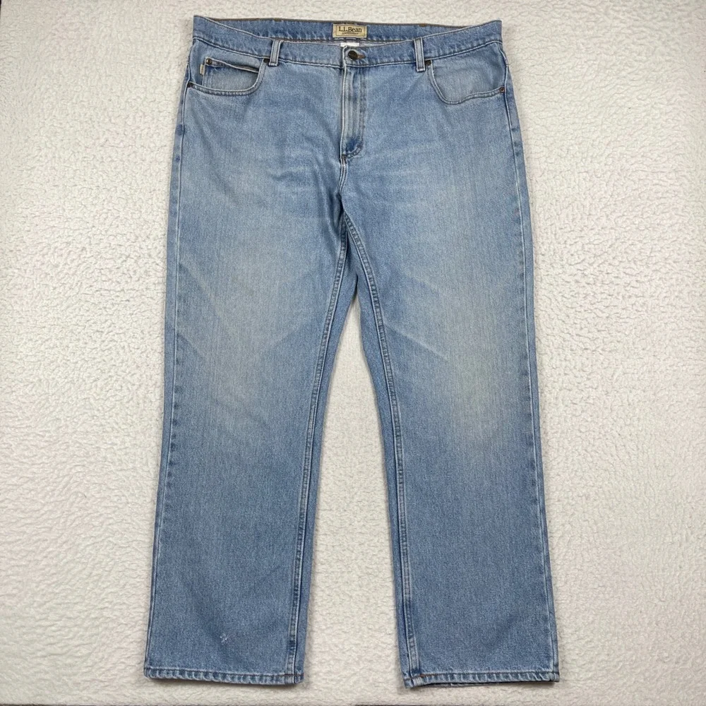 LL Bean Jeans Mens 40x30 Light Blue Cotton Straight Leg Standard Fit Denim Pant